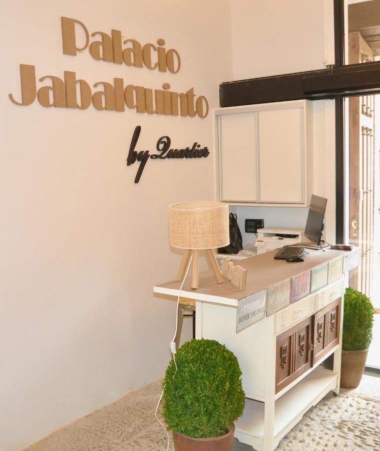Quartier Leon Hostel Jabalquinto Eksteriør billede